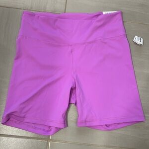 Old Navy Powersoft Bike Shorts 6”